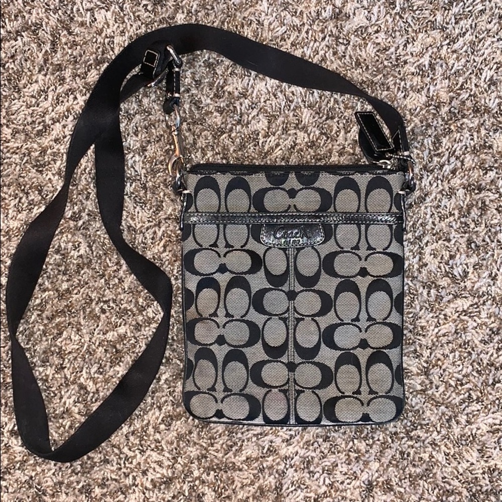 Authentic coach cross body bag